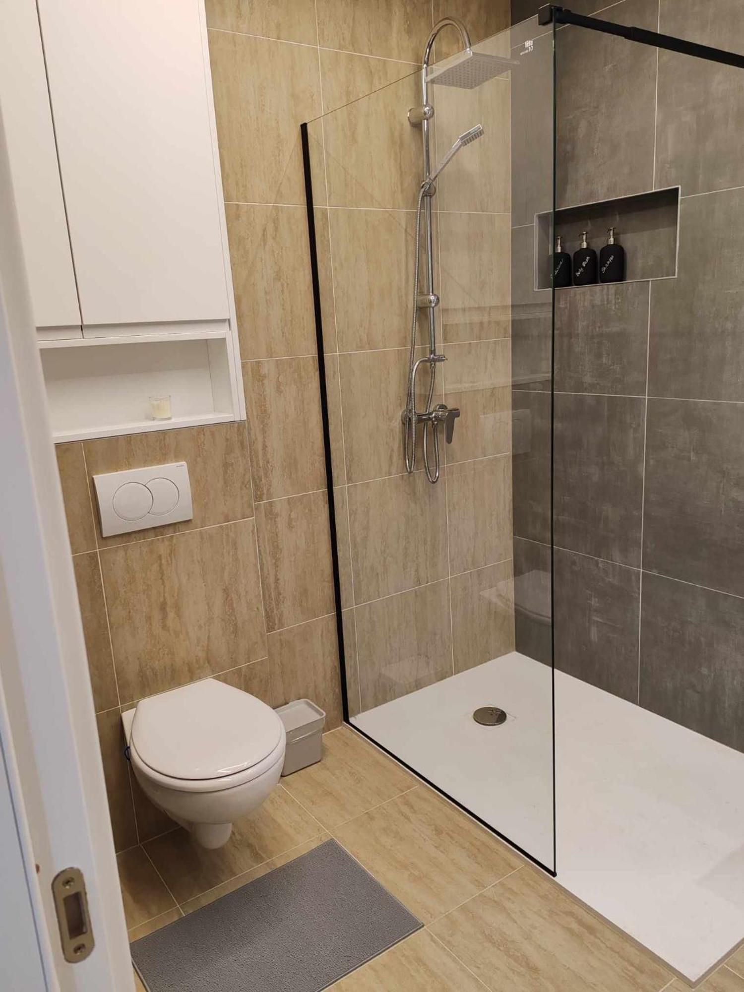 נובה גראדישקה Apartman „Karolina” מראה חיצוני תמונה